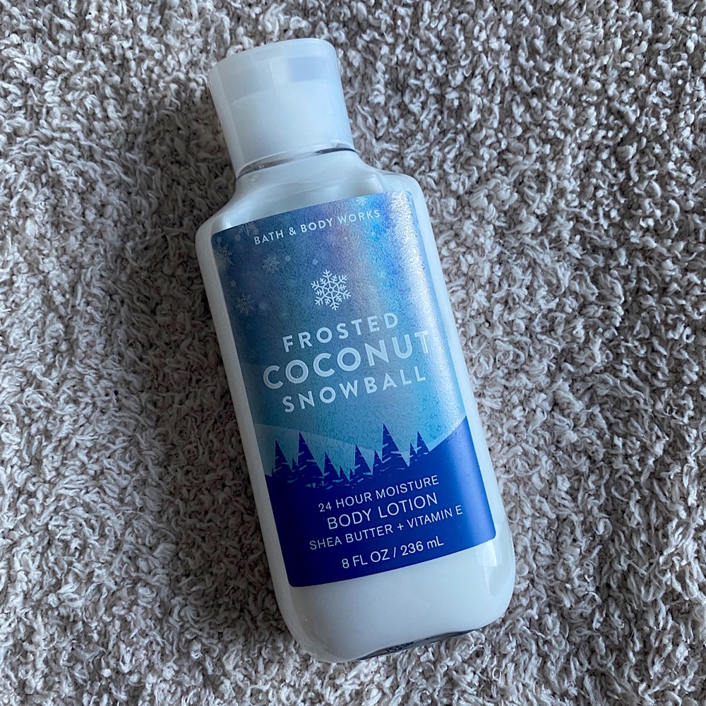 NWT Bath and Body Works Frosted Coconut Snowball Body Lotion